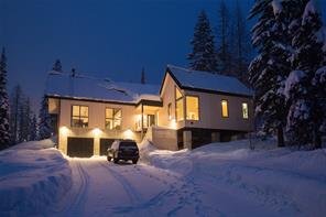 15 Glades Crescent, Whitefish